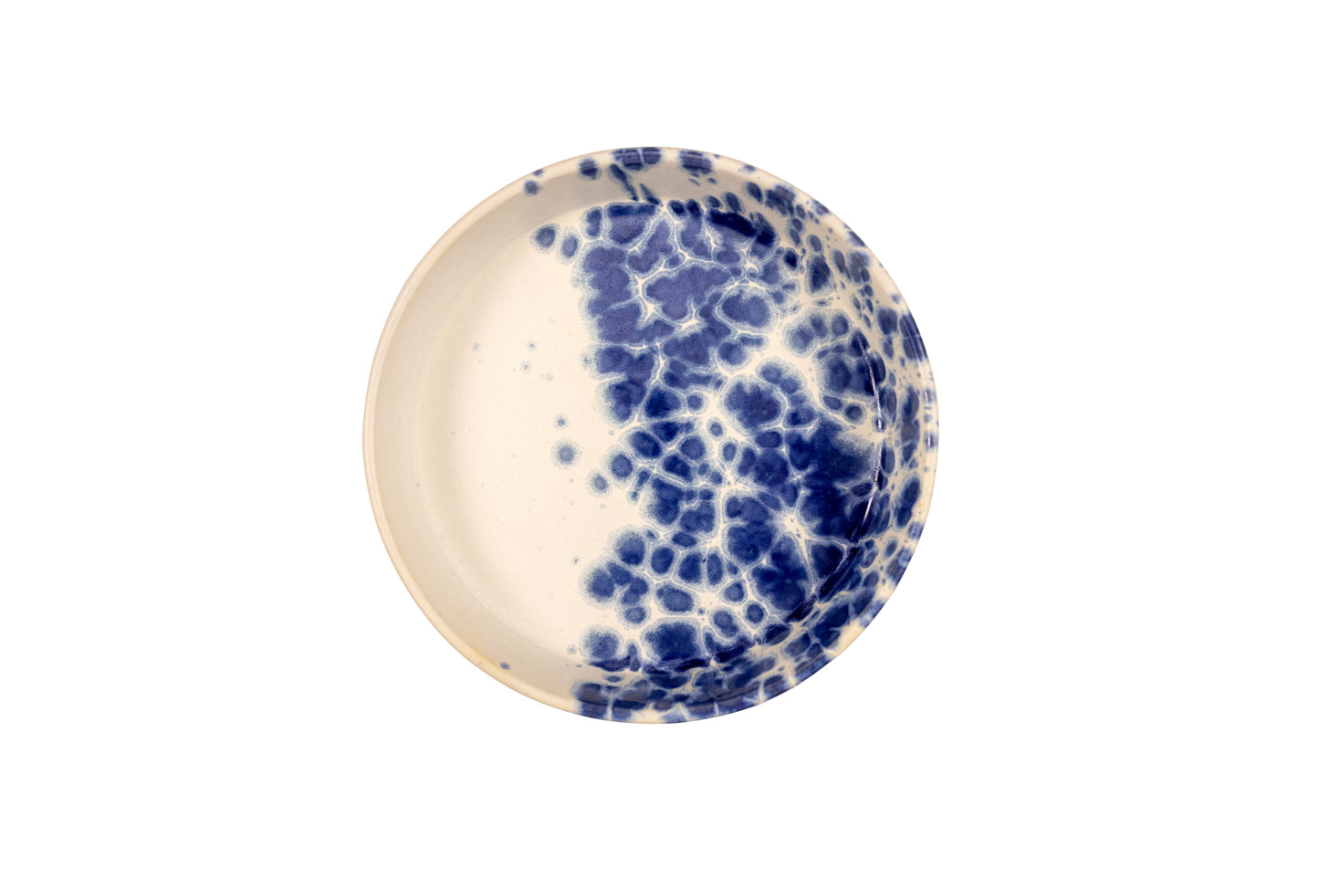 White deep plate with blue reactive dots 18cm